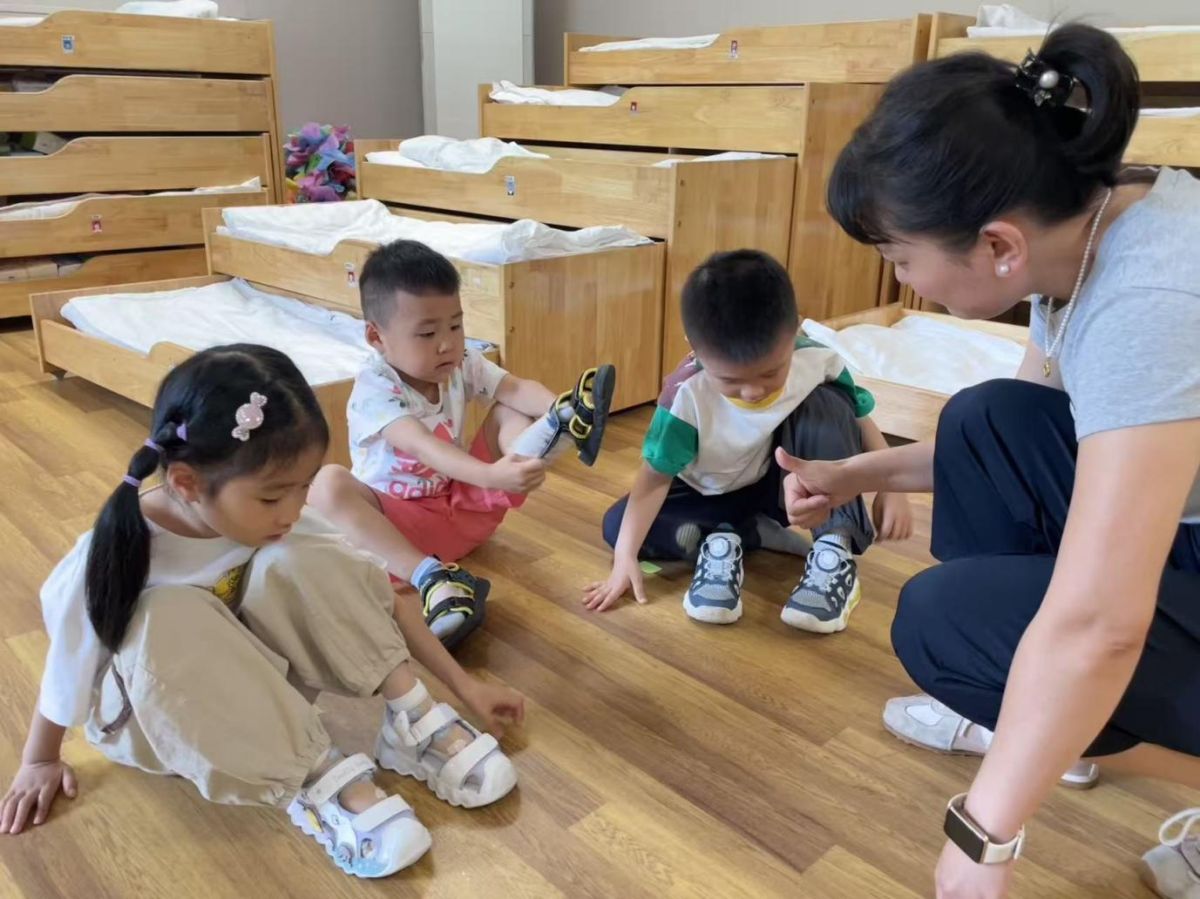 【班级拾光】悄然长大 自在成长 ——记录小一班宝贝们满满的自理瞬间